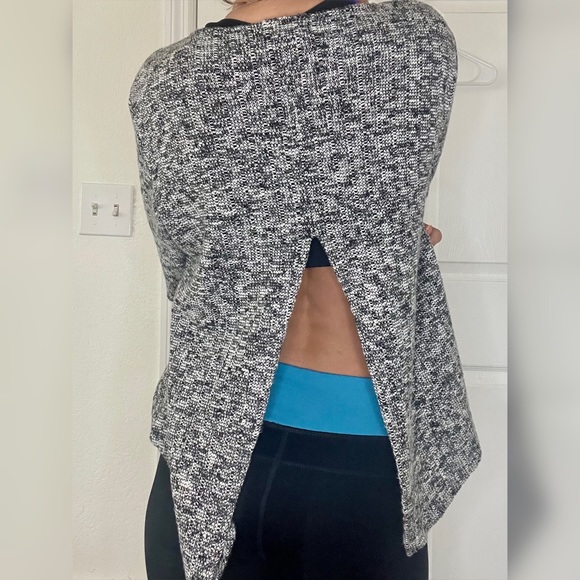 Open Back Sweater - Picture 7 of 7